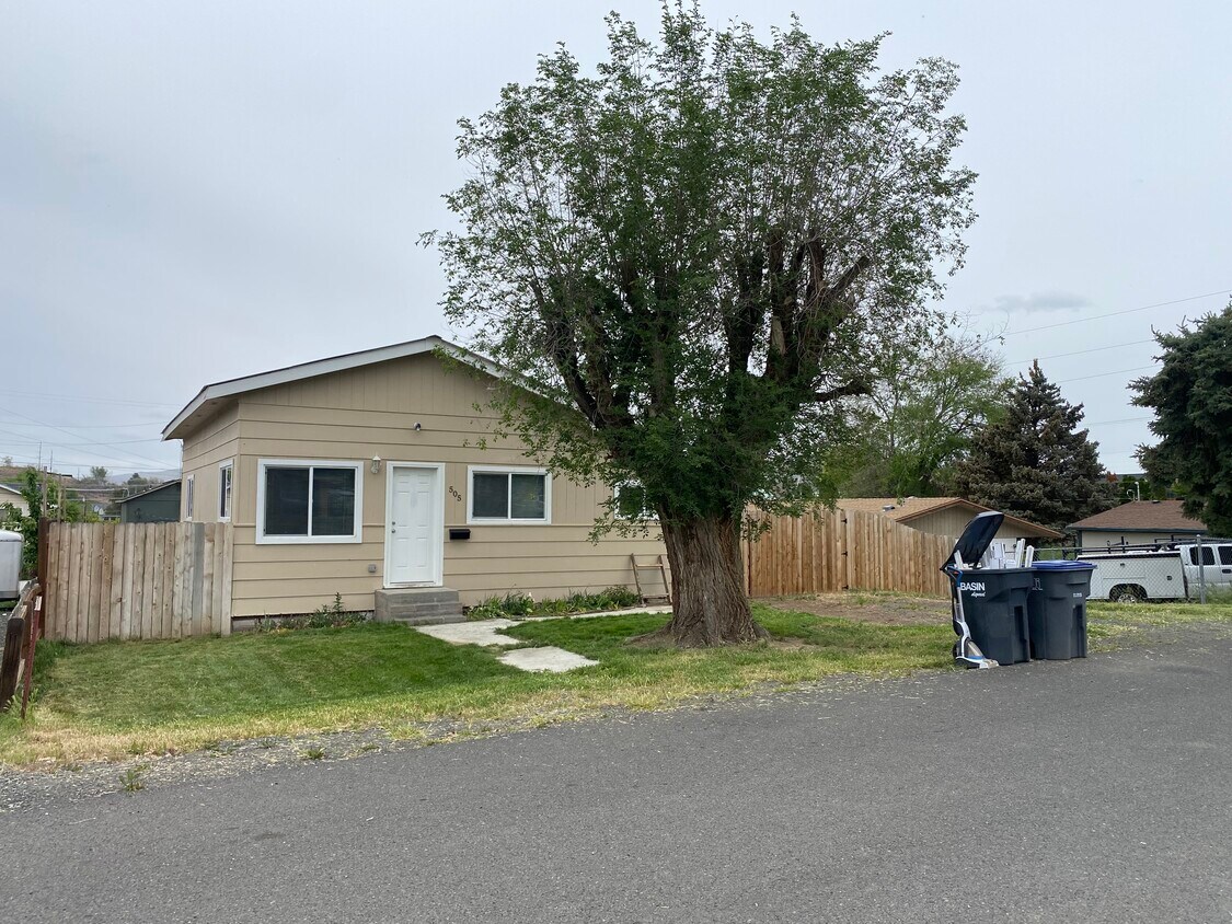 505 N 12th St, Selah, WA 98942 House Rental in Selah, WA