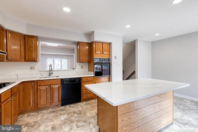 Foto del edificio - 38 Tudor Ct