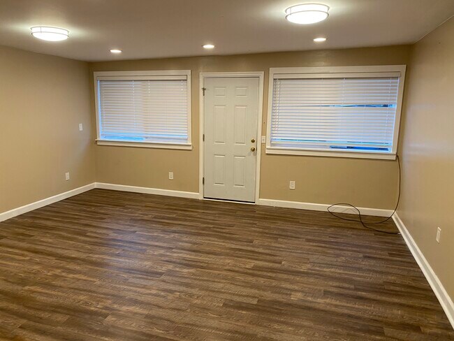 Living Room/Front Entrance - 4801 Aurora Ave N