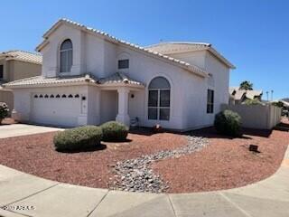 Building Photo - 1025 W Kelton Ln