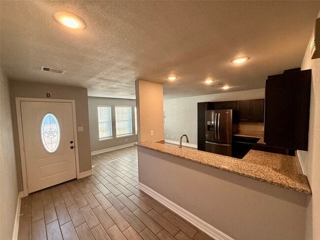 Building Photo - 3727 Putnam Dr