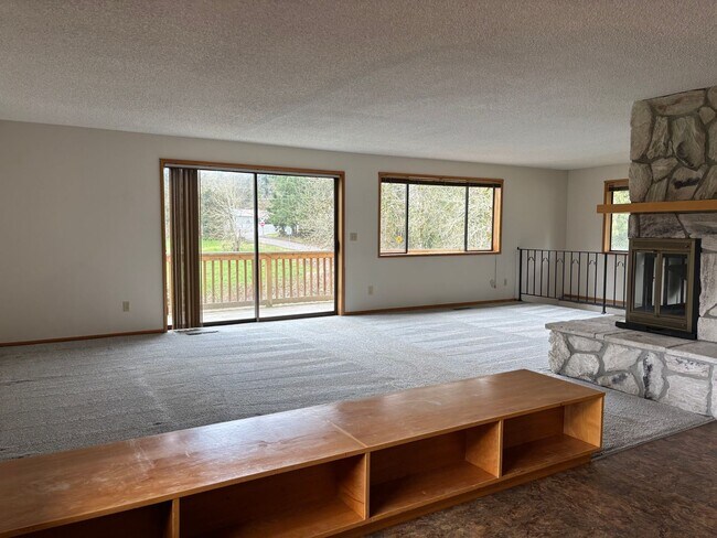 Foto del edificio - Perfect Home for Entertaining in Newberg - Showings Start 4/20/26