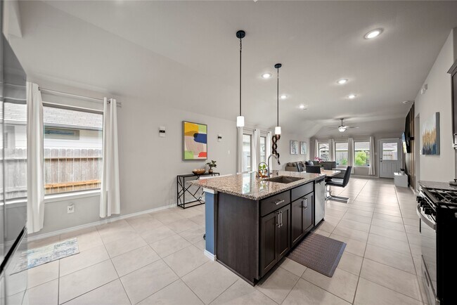 Building Photo - 32018 Towering Birch Trl