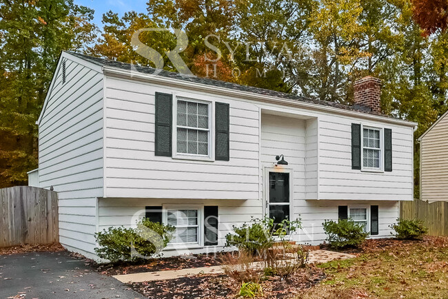 Building Photo - Your dream home awaits