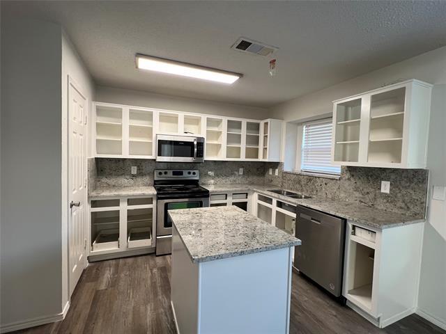 Building Photo - 1621 Collin Dr