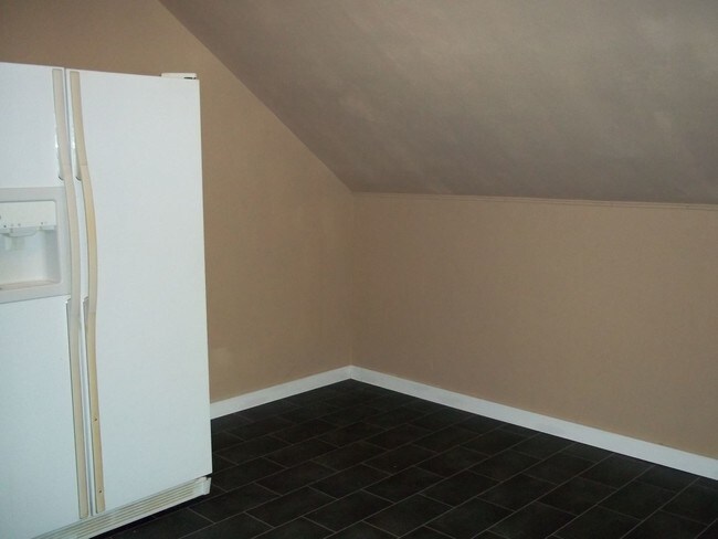 Building Photo - 314 Olive St