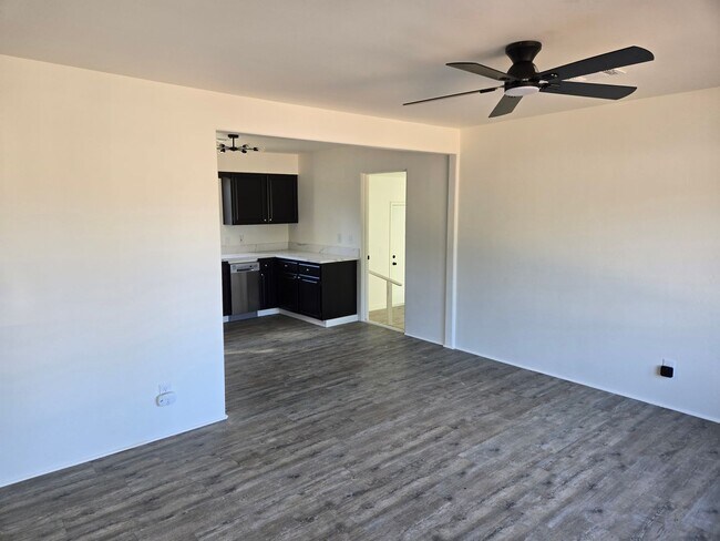 Foto del edificio - Home For Rent