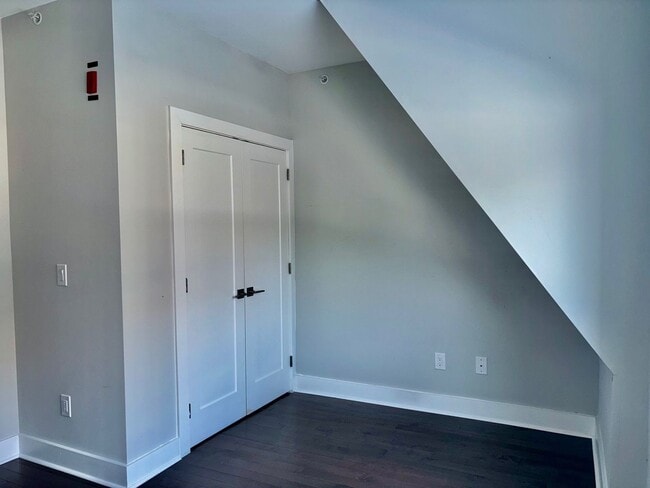 Foto del edificio - 5334 Cedar Ave