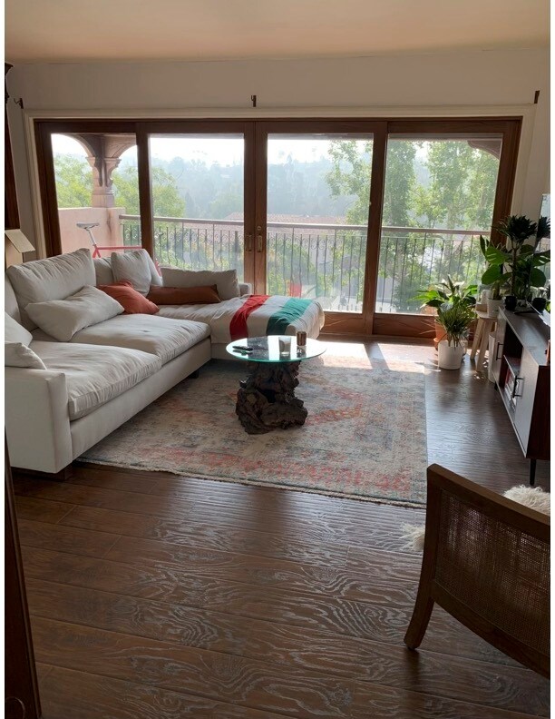 Living room - 2039 High Tower Dr