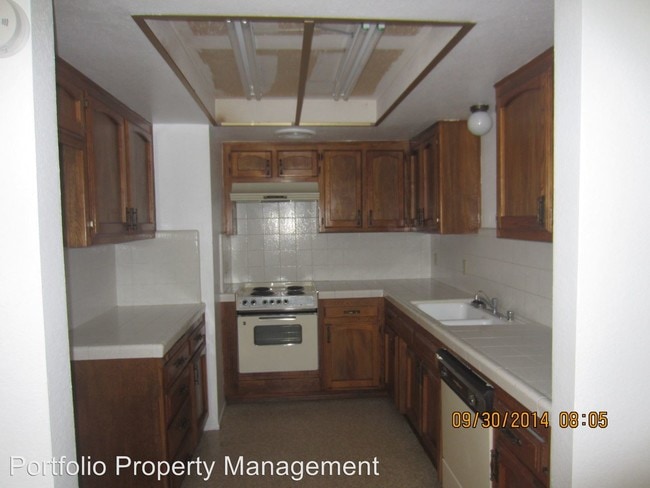 Building Photo - 3204 La Costa St