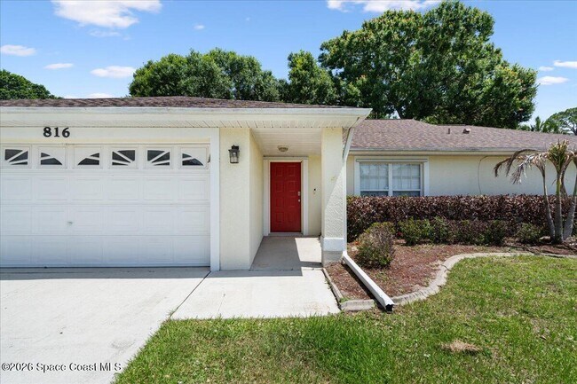 Foto del edificio - 816 Hunters Creek Dr