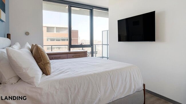 Foto del edificio - 513 S Damen Ave