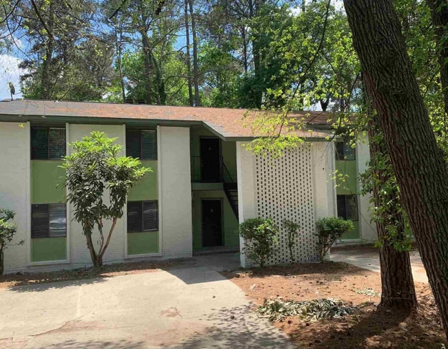 Building Photo - Newly renovated Quadplex with close proximity to Harbison Blvd - 3641 Apt C