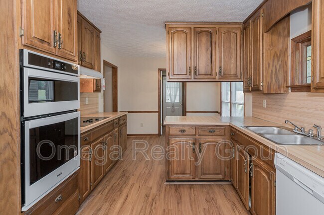 Foto del edificio - 2320 Sagewood Dr