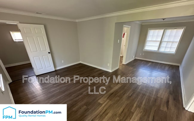 Building Photo - 1092 Woodbury Rd