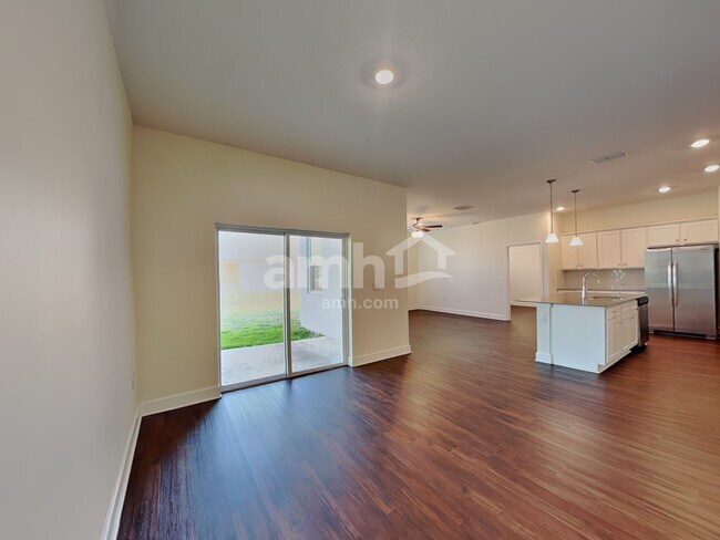 Foto del edificio - 3245 Bridge Haven Dr
