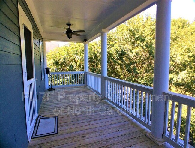 Building Photo - 14225 Bankside Dr