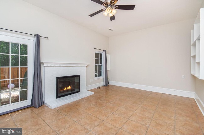 Building Photo - 6163 Forest Creek Ln
