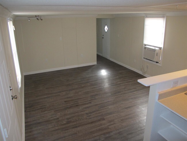 Building Photo - 107 Gains Mill Dr