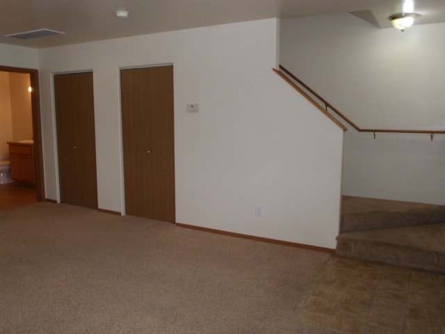 Building Photo - Duplex with detached garage