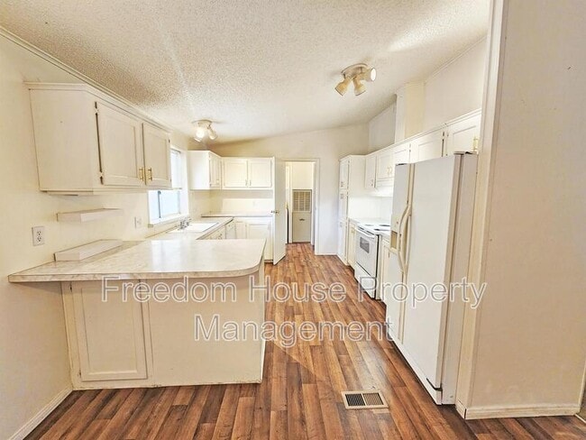 Foto del edificio - 1441 W Betty Ave