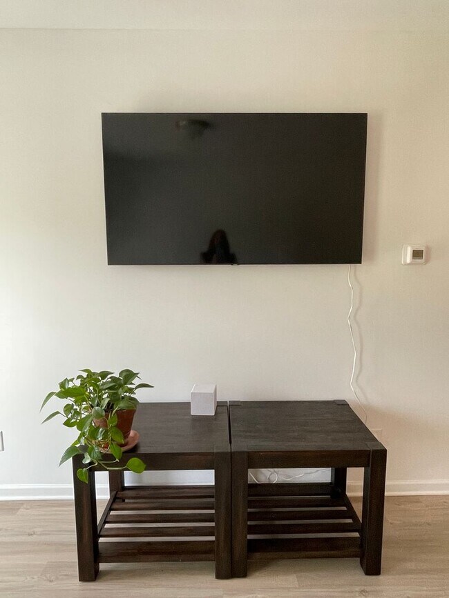 Foto del edificio - Brand New 3bed 2.5 Bath Townhouse. Shelbyv...
