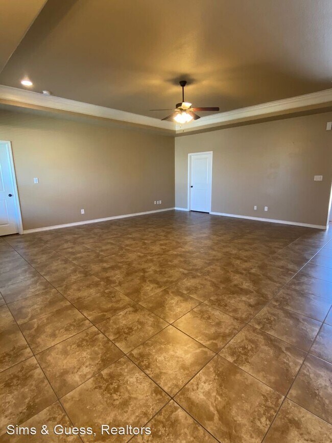 Building Photo - 4 br, 2 bath House - 7221 Donatello
