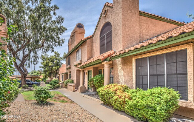 Foto del edificio - 4901 E Kelton Ln