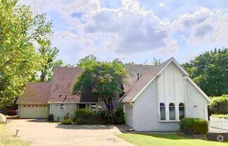 Building Photo - 3906 E 60th Pl