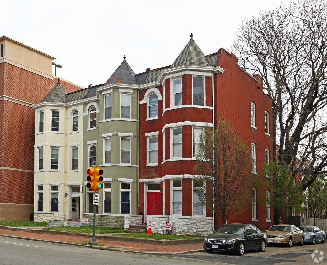 Cajun Properties Apartments in Richmond, VA