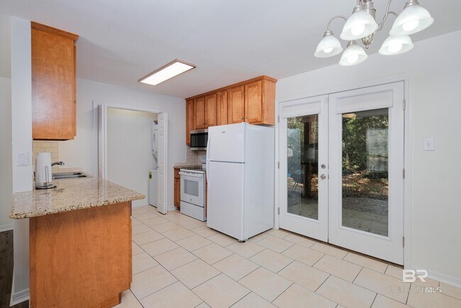 Building Photo - 8553 Garden Cir