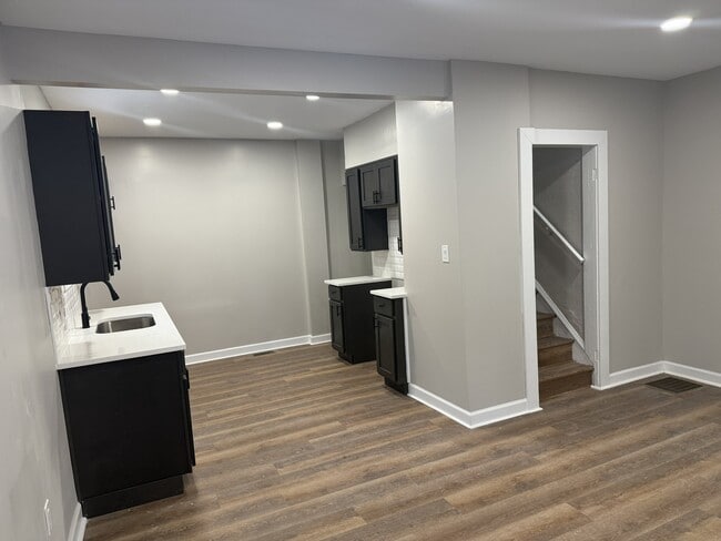 Foto del edificio - 12708 Revere Ave