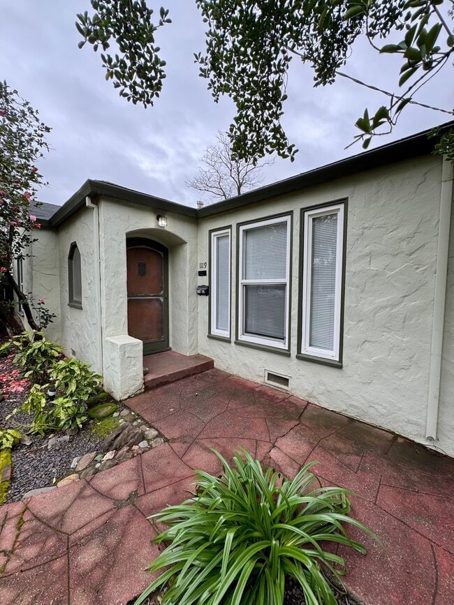 Foto del edificio - 1119 Citrus Ave