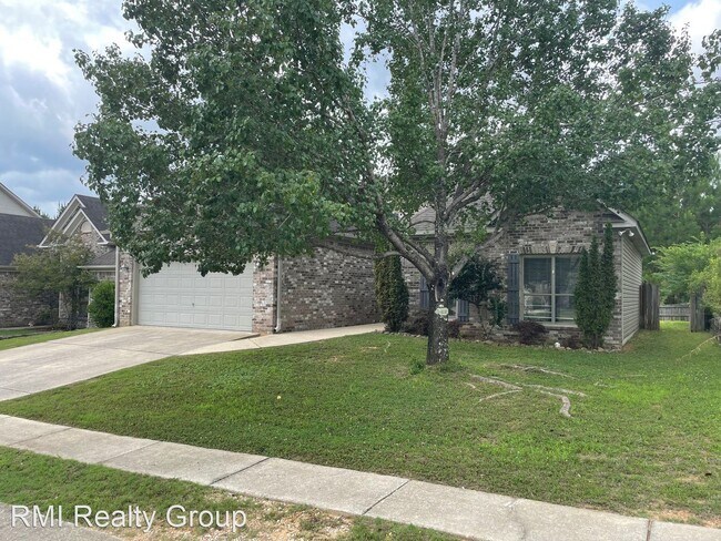 Building Photo - 3 br, 2 bath House - 756 Forest Lake Dr