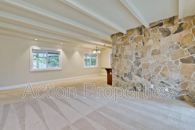 Foto del edificio - 649 Hollingsworth Dr