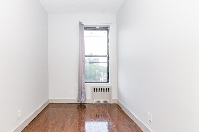 Foto del edificio - 26 Wilson Ave