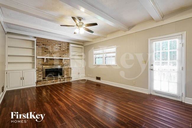 Building Photo - 5659 Fern Creek Dr SW