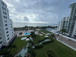 Building Photo - 5005 Collins Ave