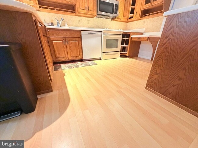 Foto del edificio - 694 Hickory Ridge Rd