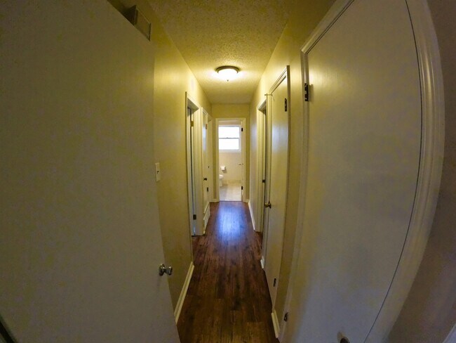 Foto del edificio - 6541 Deermont Dr