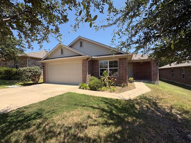Foto del edificio - 10617 Menominee Falls Ln