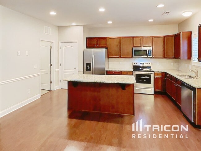 Foto del edificio - 5766 Woodside Forest Trail