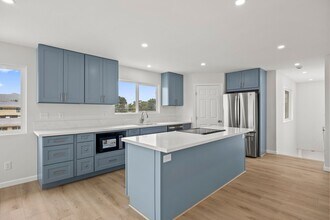 Building Photo - 549 Pauku St