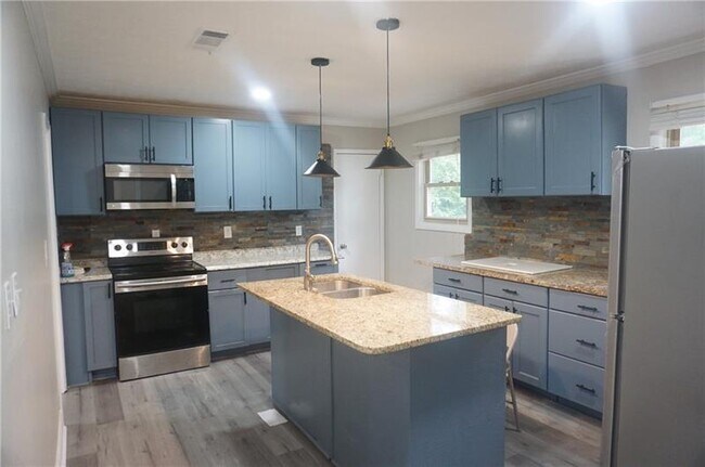 Building Photo - 8867 Old Lee Rd