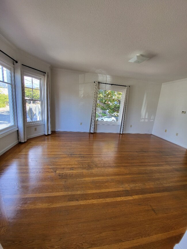 Building Photo - 1548 Channing Way