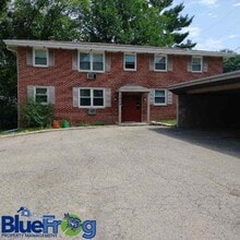 Building Photo - 1405 S Taylor St