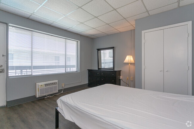 Small Studio - 257 SF - University Place Apartments