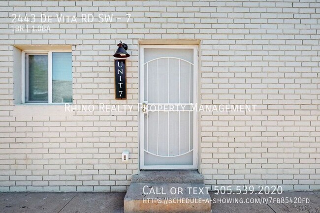 Building Photo - 2443 De Vita Rd SW