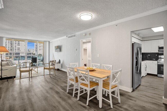 Building Photo - 2501 S Ocean Dr