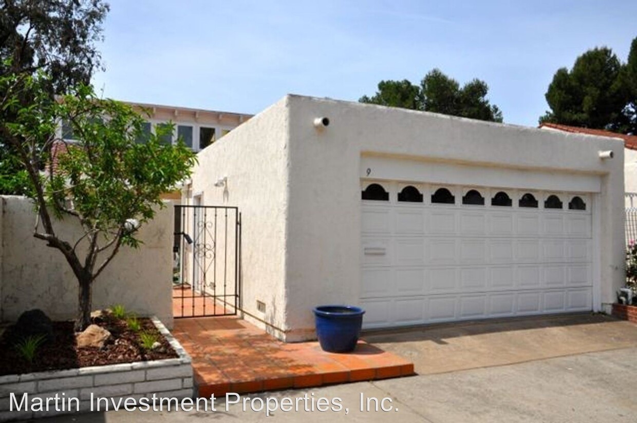 Primary Photo - 3 br, 2 bath House - 9 Dewberry Way